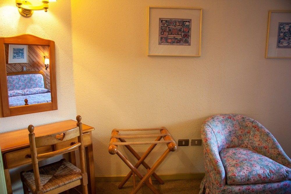 Salzburg Hotel ฟรูติญาร์ ภายนอก รูปภาพ